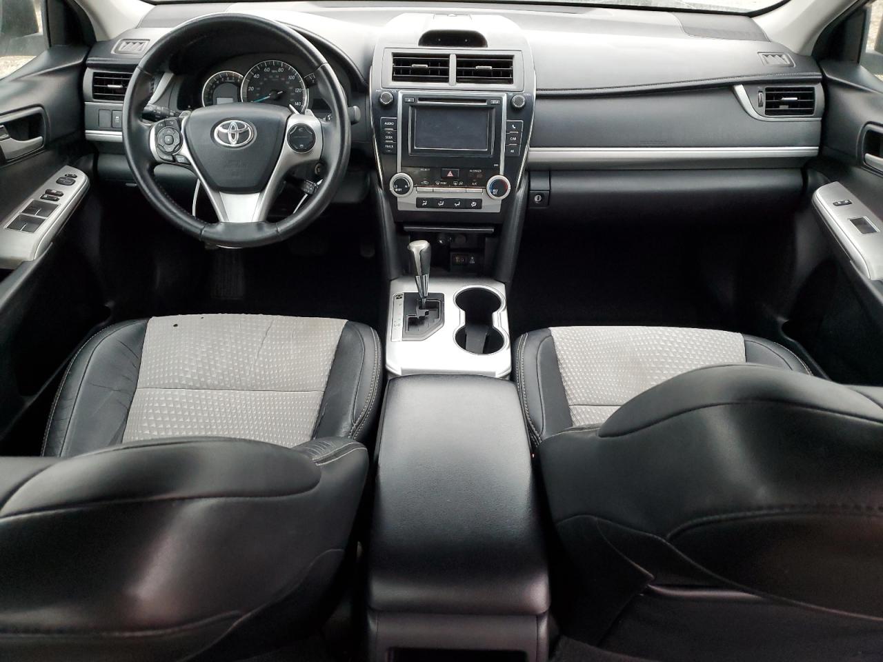 2014 Toyota Camry - Image 8
