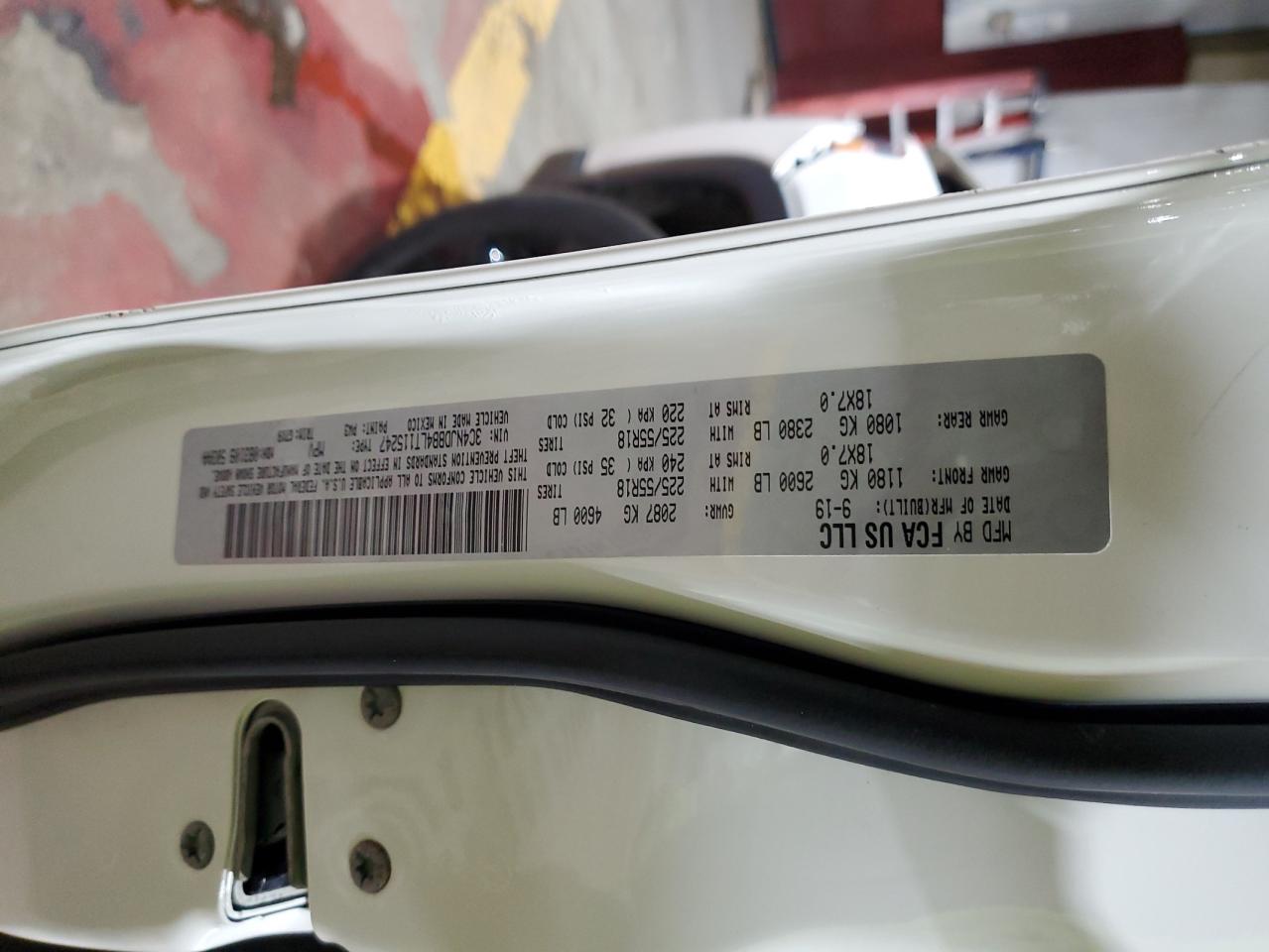 2020 Jeep Compass - Image 13