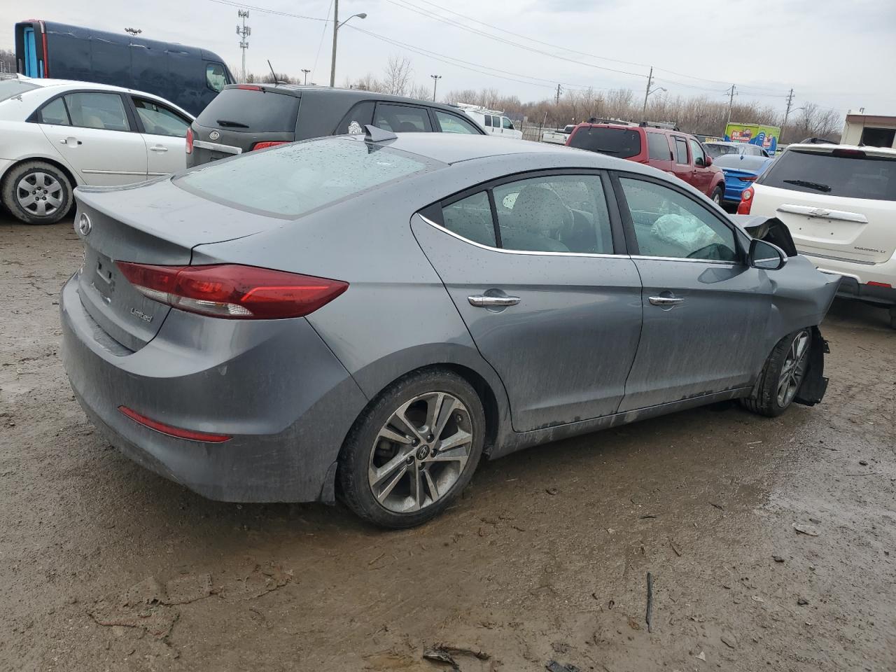 2017 Hyundai Elantra - Image 3