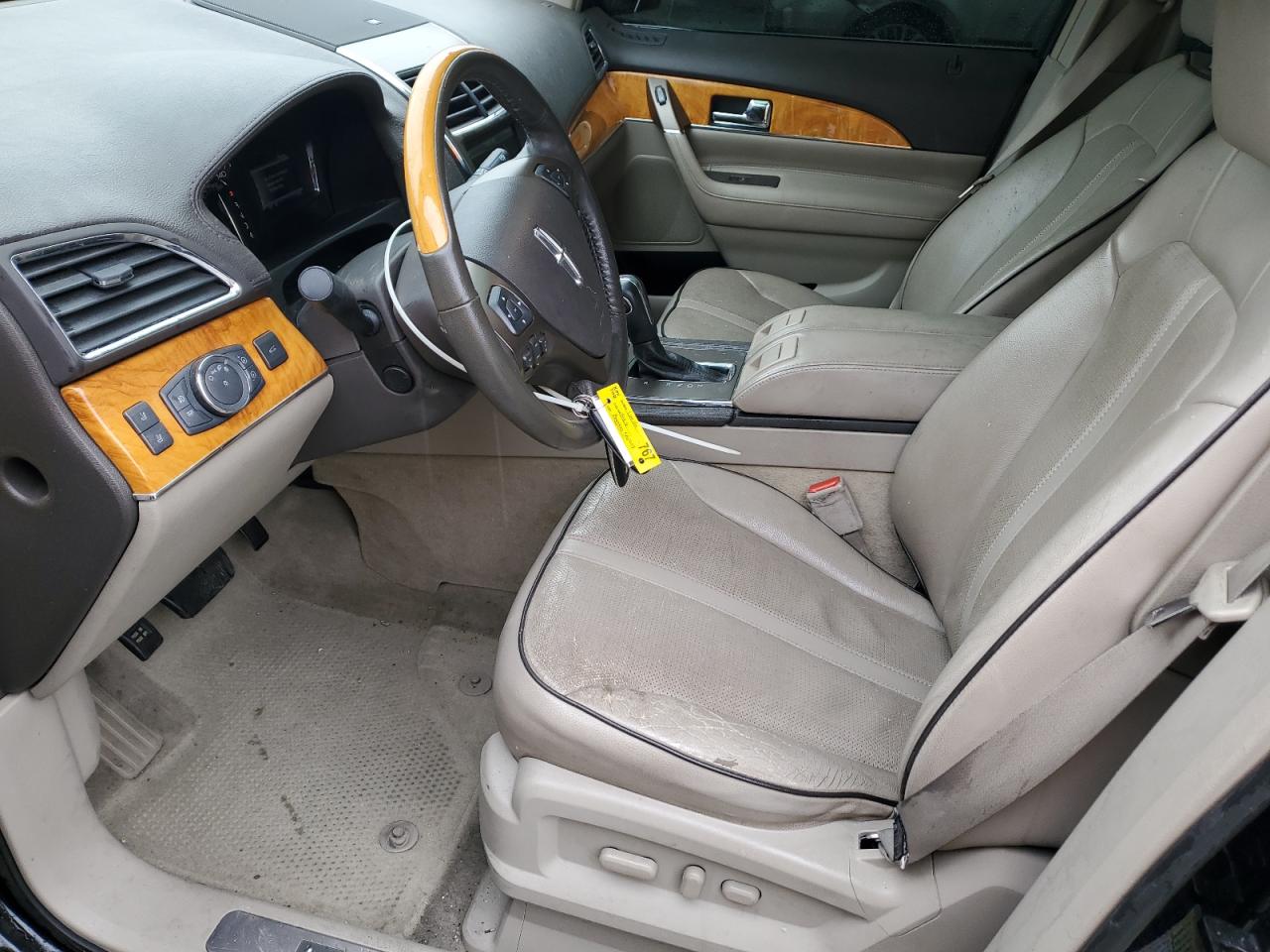 2011 Lincoln MKX - Image 7