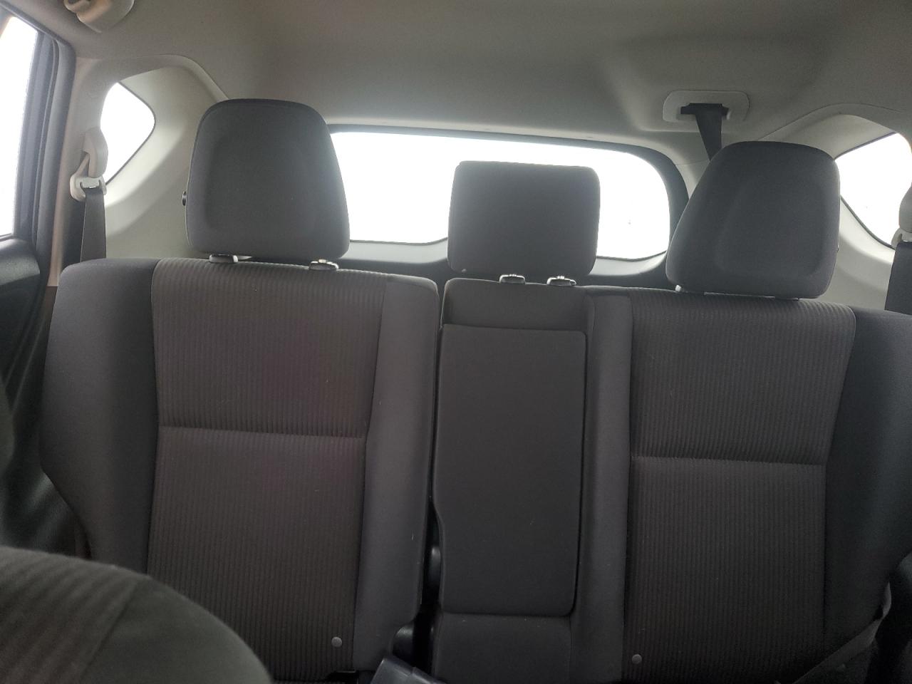 2017 Toyota RAV 4 - Image 10