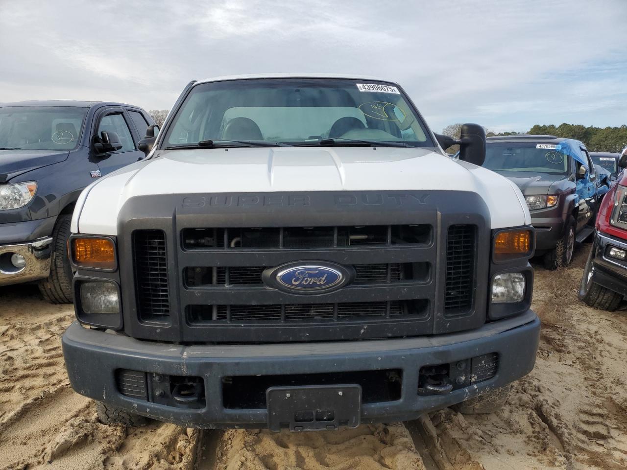 2008 Ford F250 - Image 5