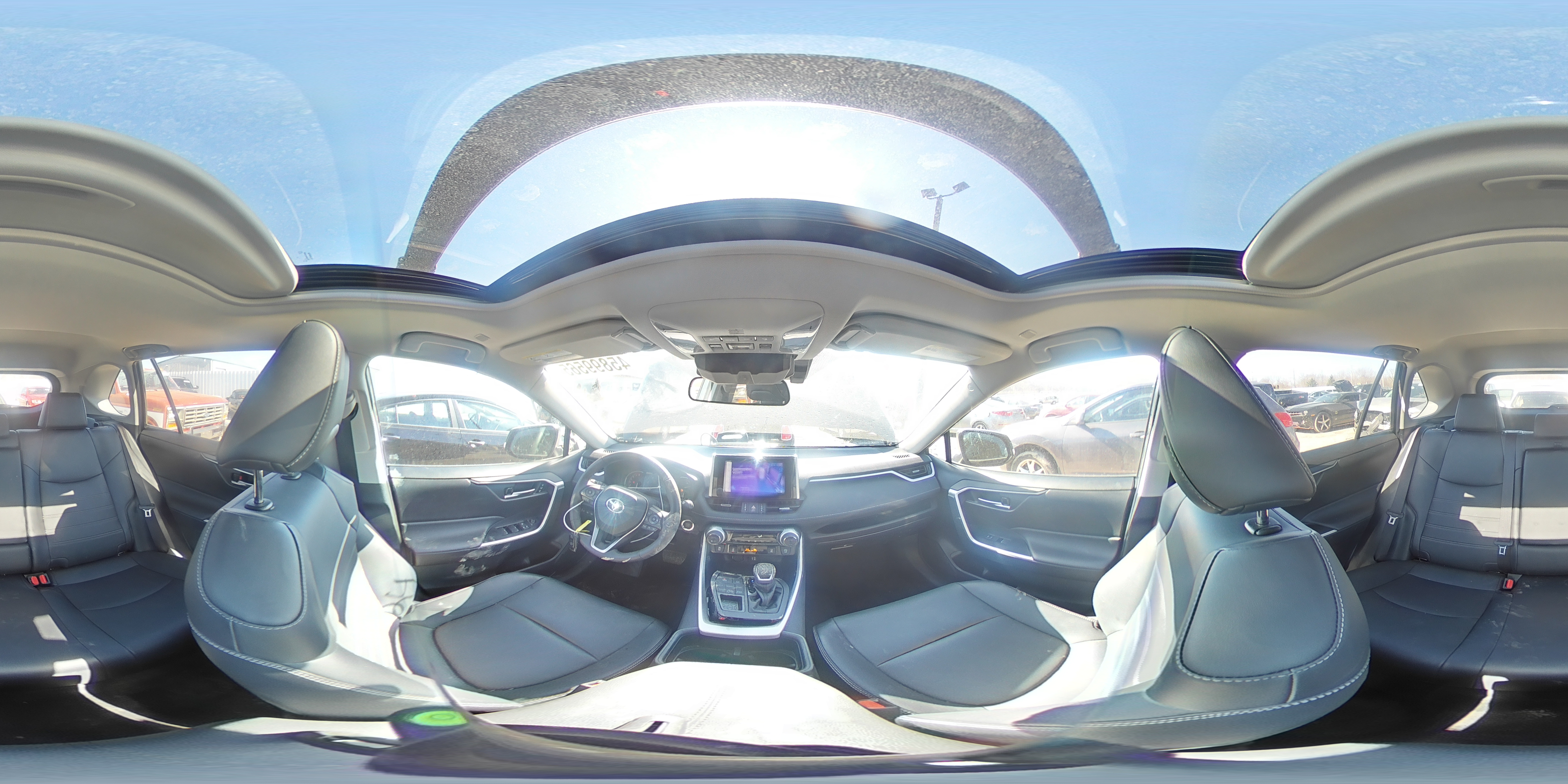 2024 Toyota RAV 4 - Image 16