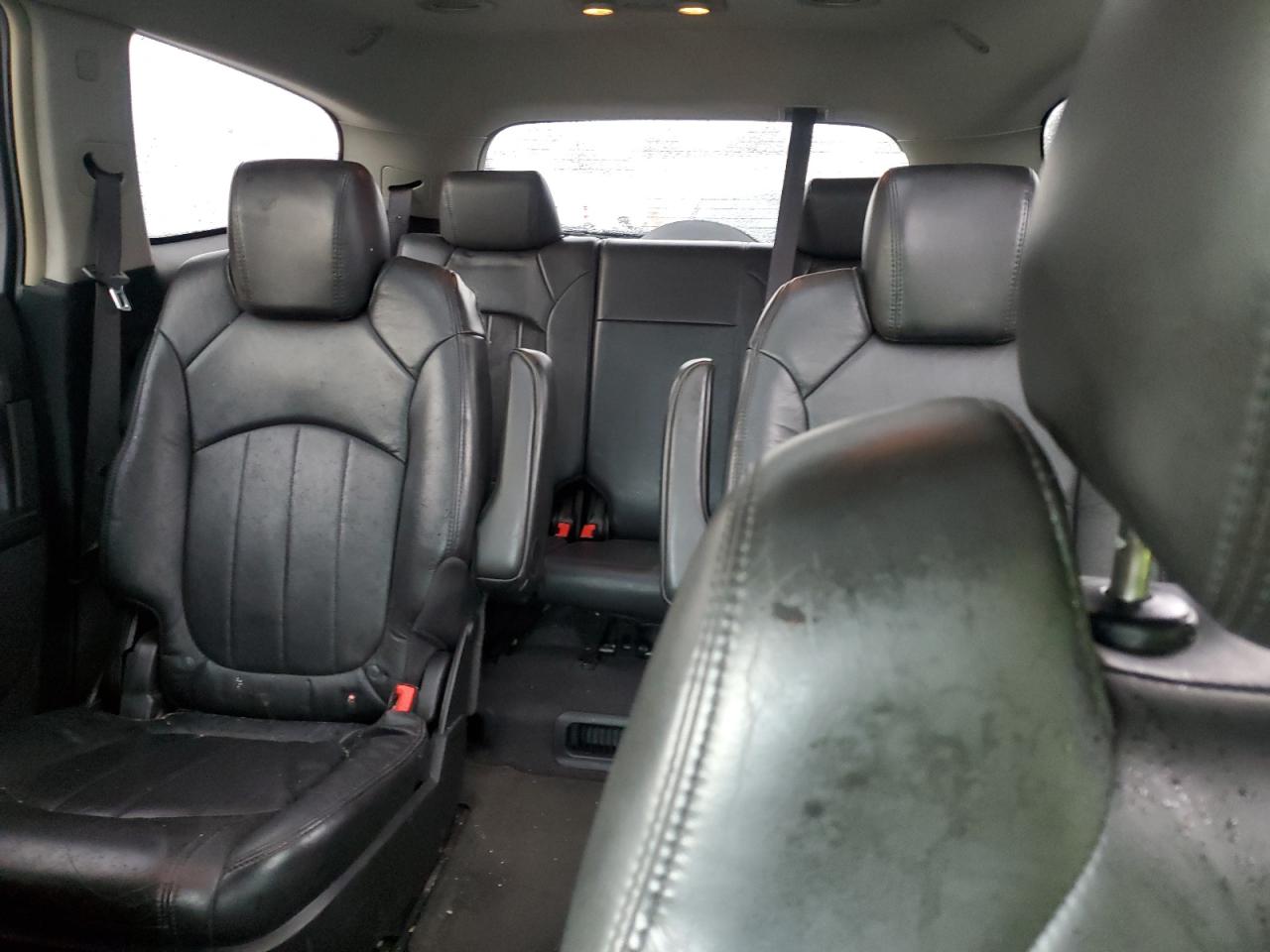 2010 Buick Enclave - Image 10