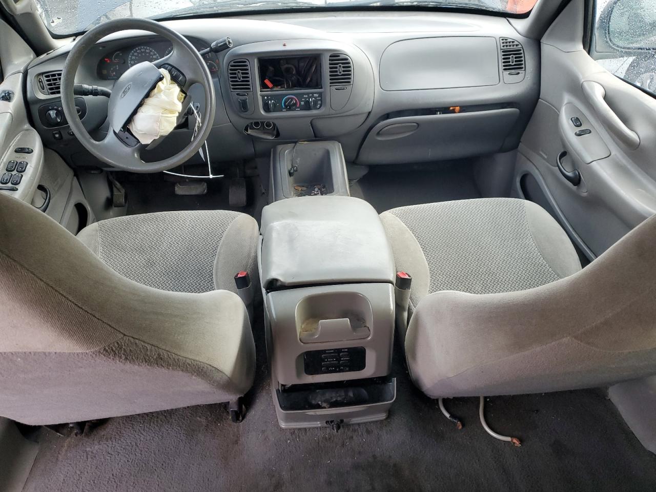 2000 Ford Expedition - Image 8