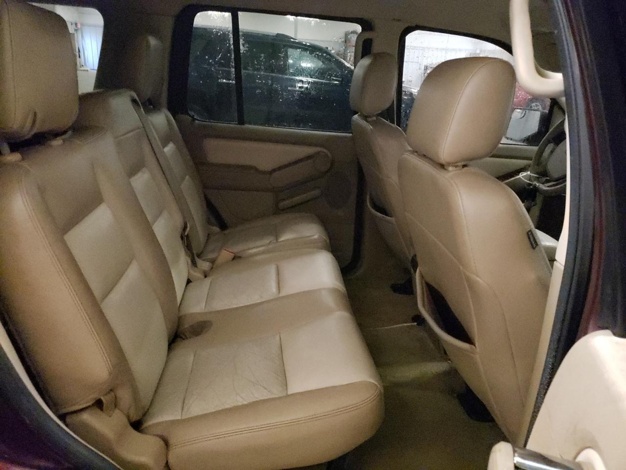2007 Ford Explorer - Image 11