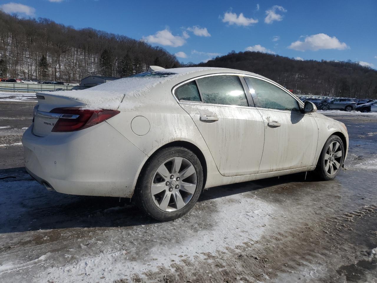 2015 Buick Regal - Image 3