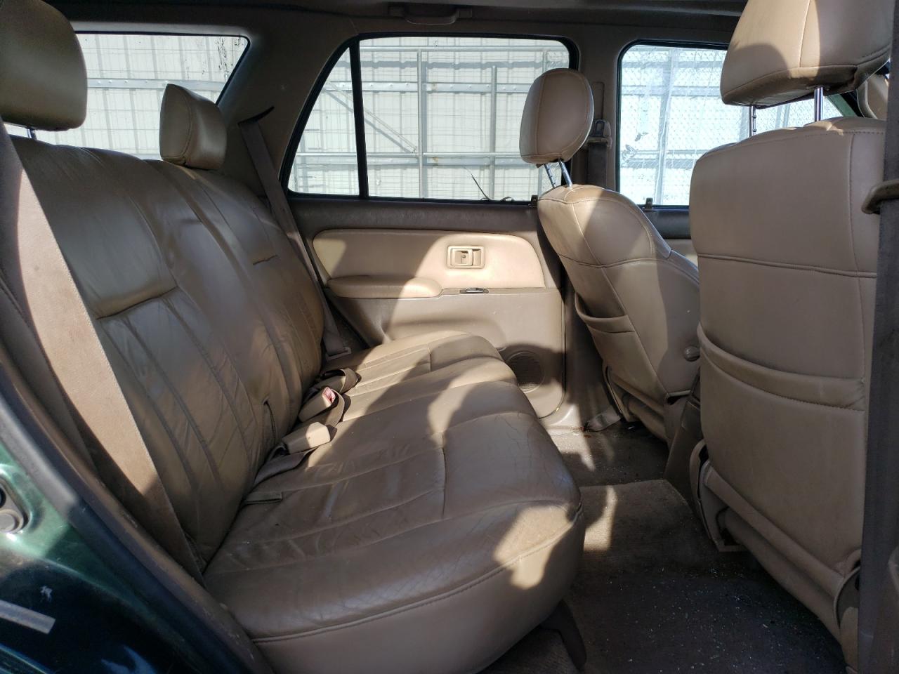 2000 Toyota 4Runner - Image 11