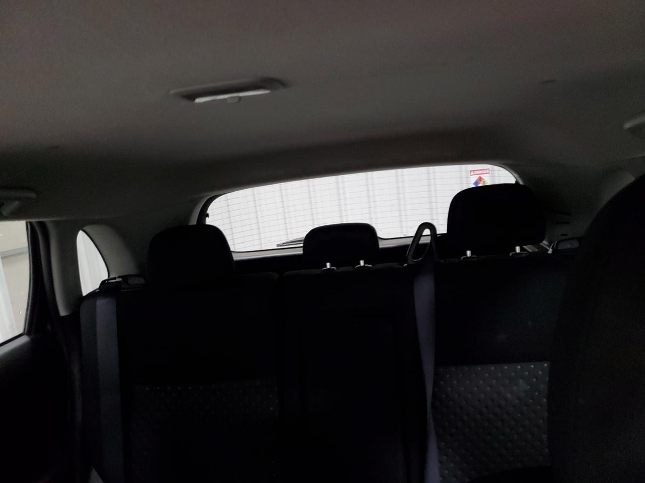 2011 Mitsubishi Outlander - Image 10