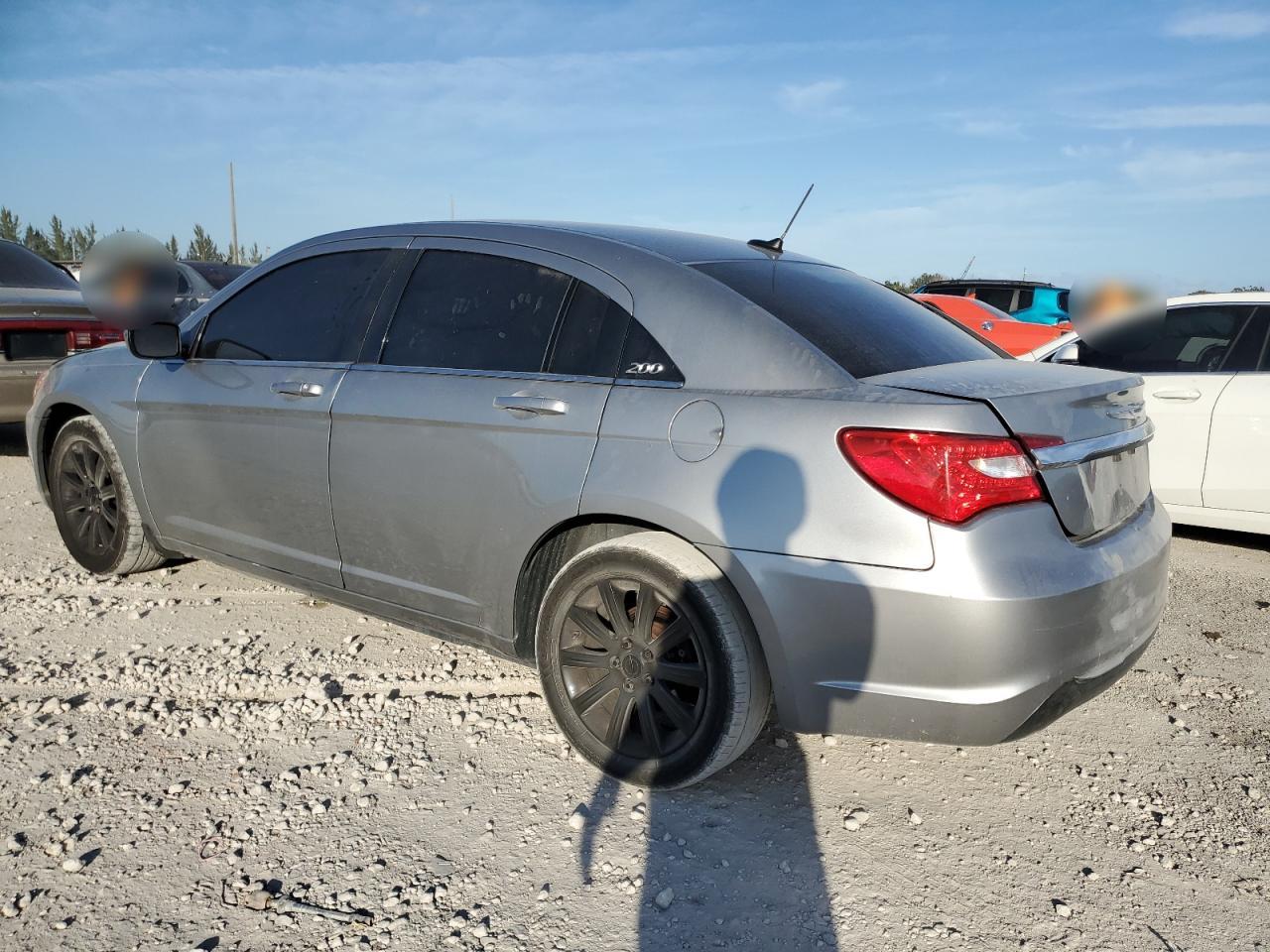 2013 Chrysler 200 - Image 2