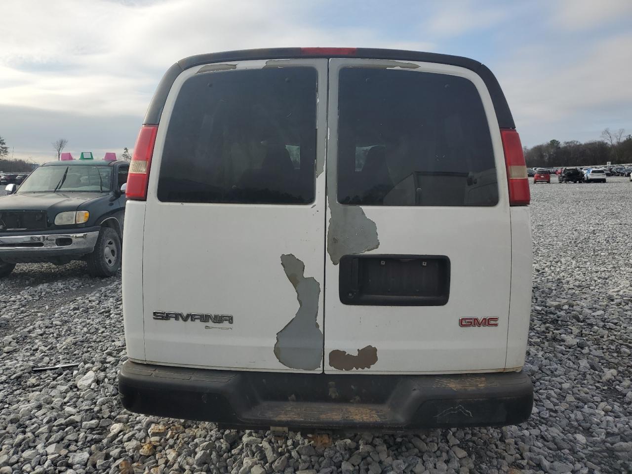2008 GMC Savana - Image 6
