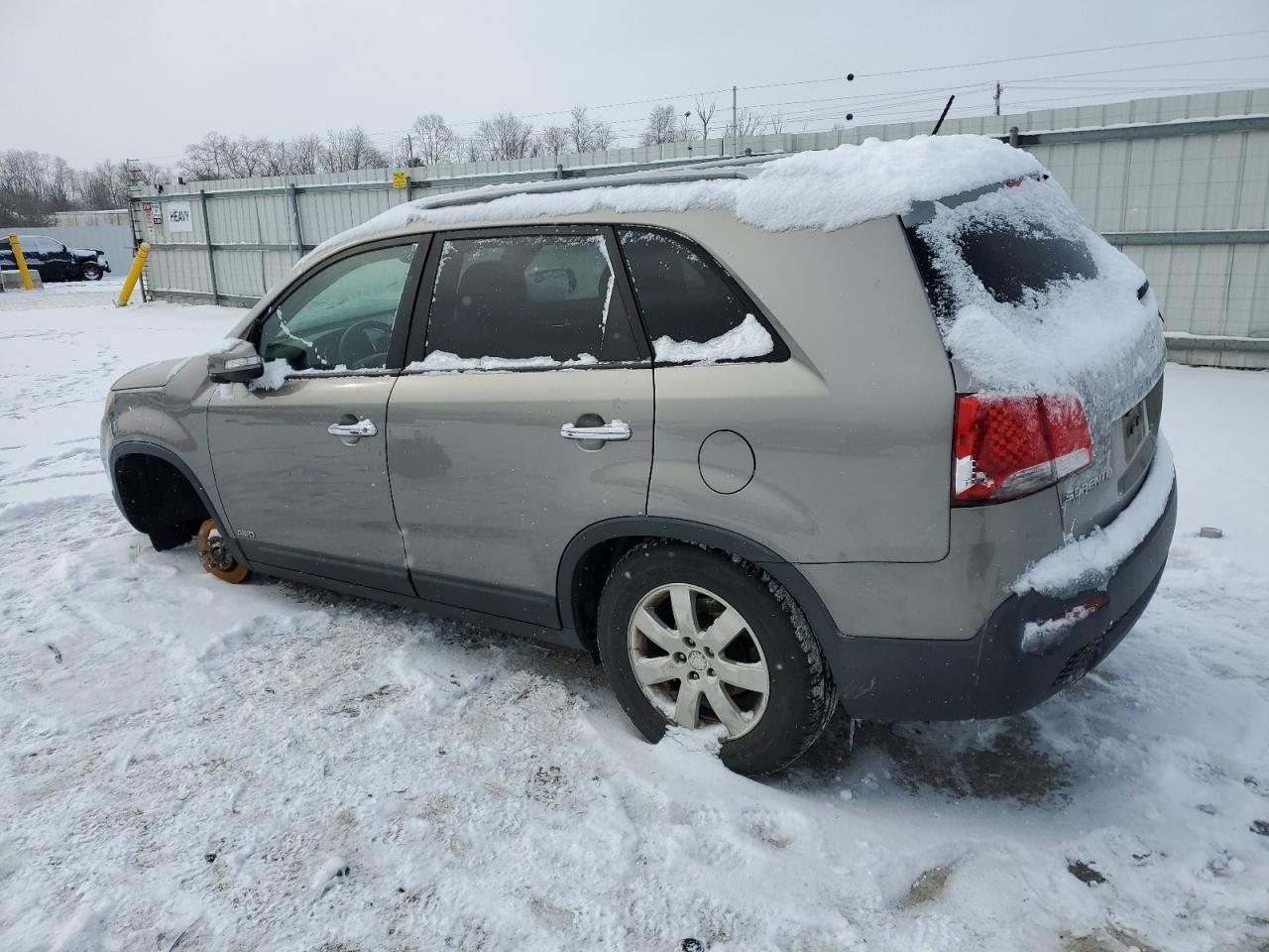 2011 Kia Sorento - Image 2