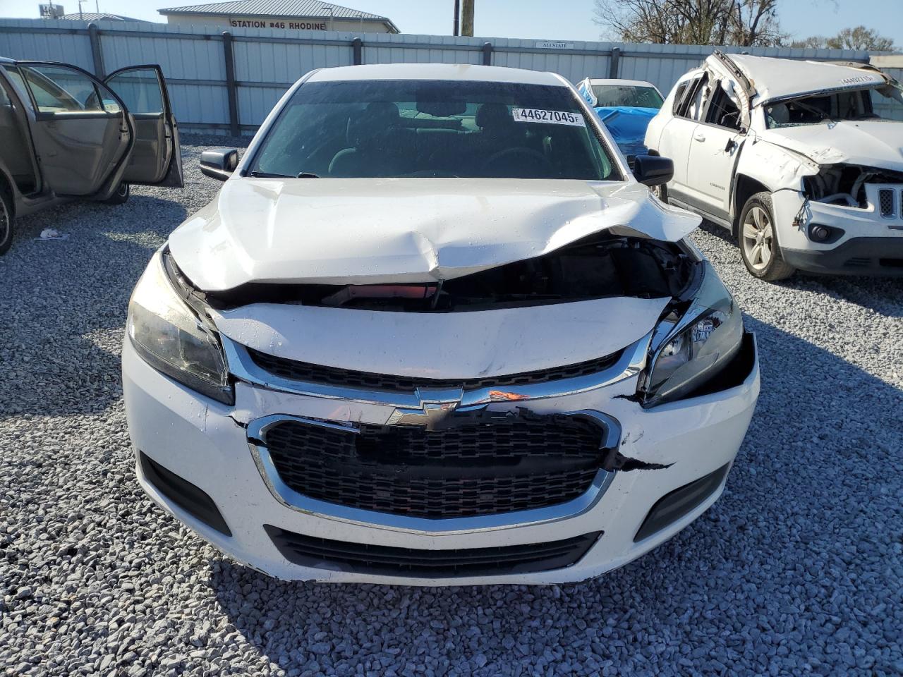 2016 Chevrolet Malibu - Image 5