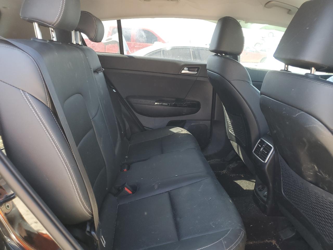 2021 Kia Sportage - Image 11