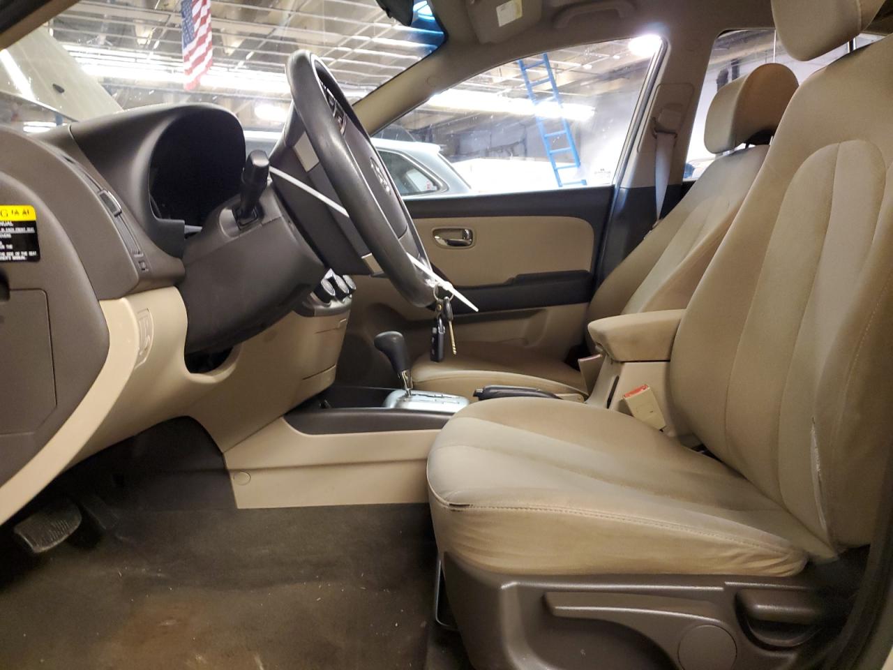 2010 Hyundai Elantra - Image 7