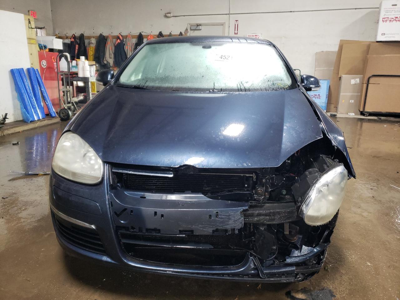2005 Volkswagen Jetta - Image 5