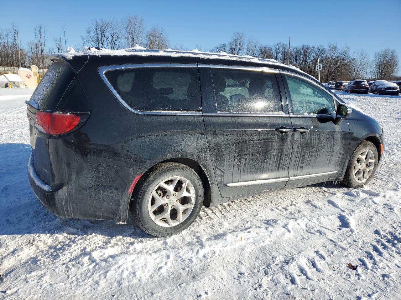 2020 Chrysler Pacifica - Image 3