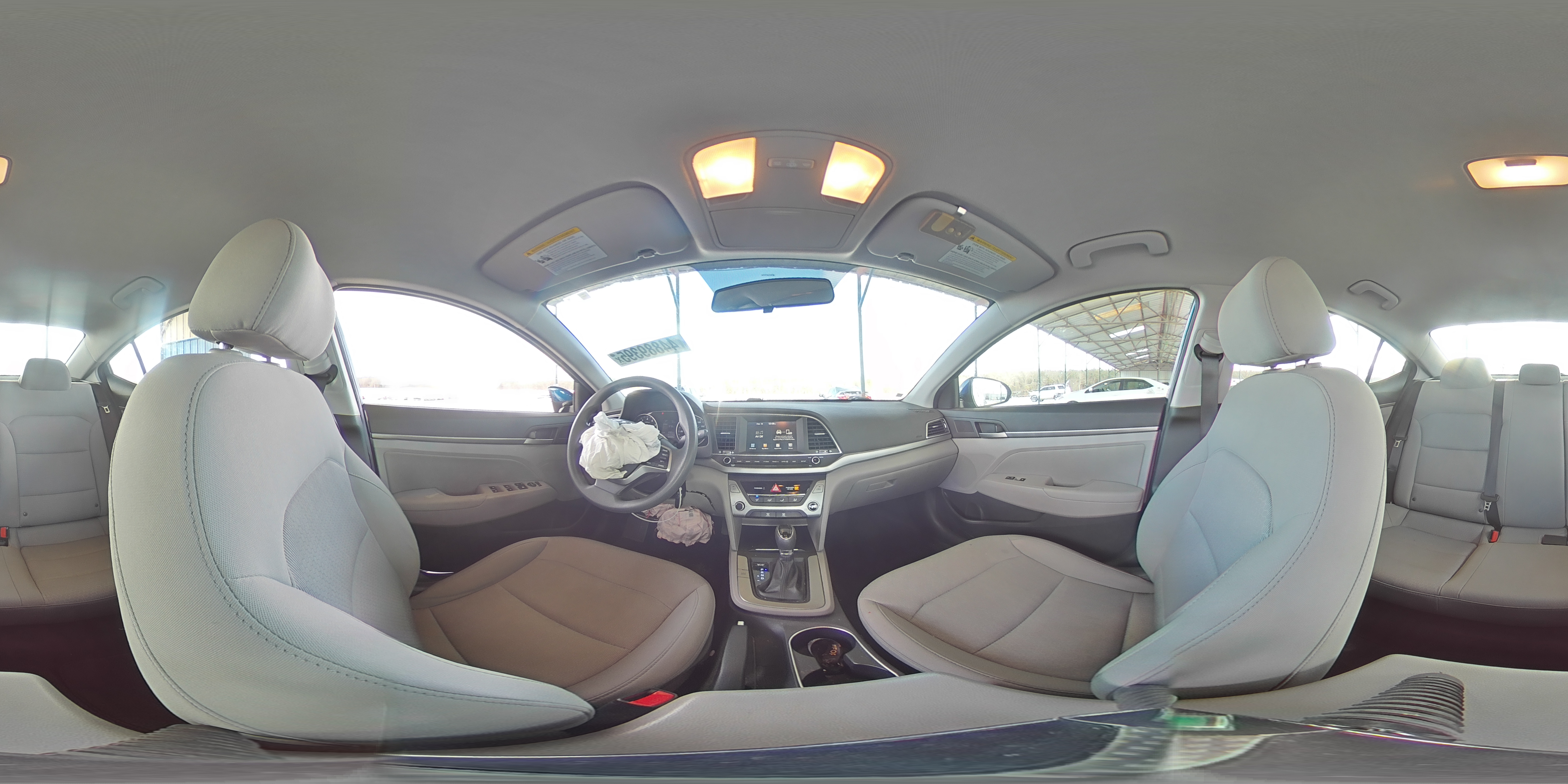 2017 Hyundai Elantra - Image 12