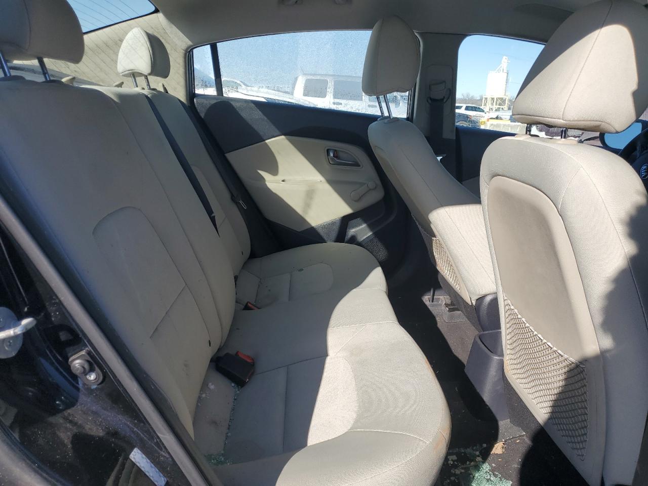 2013 Kia Rio - Image 10