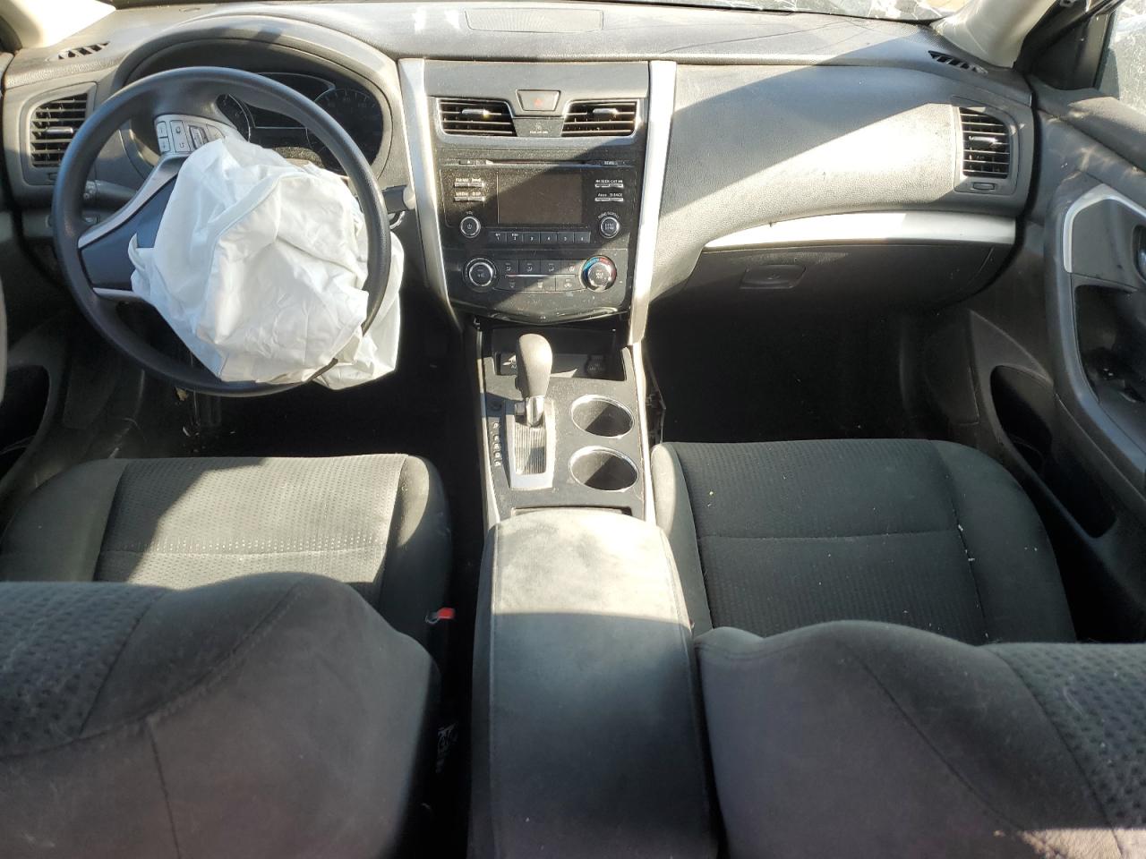 2015 Nissan Altima - Image 8