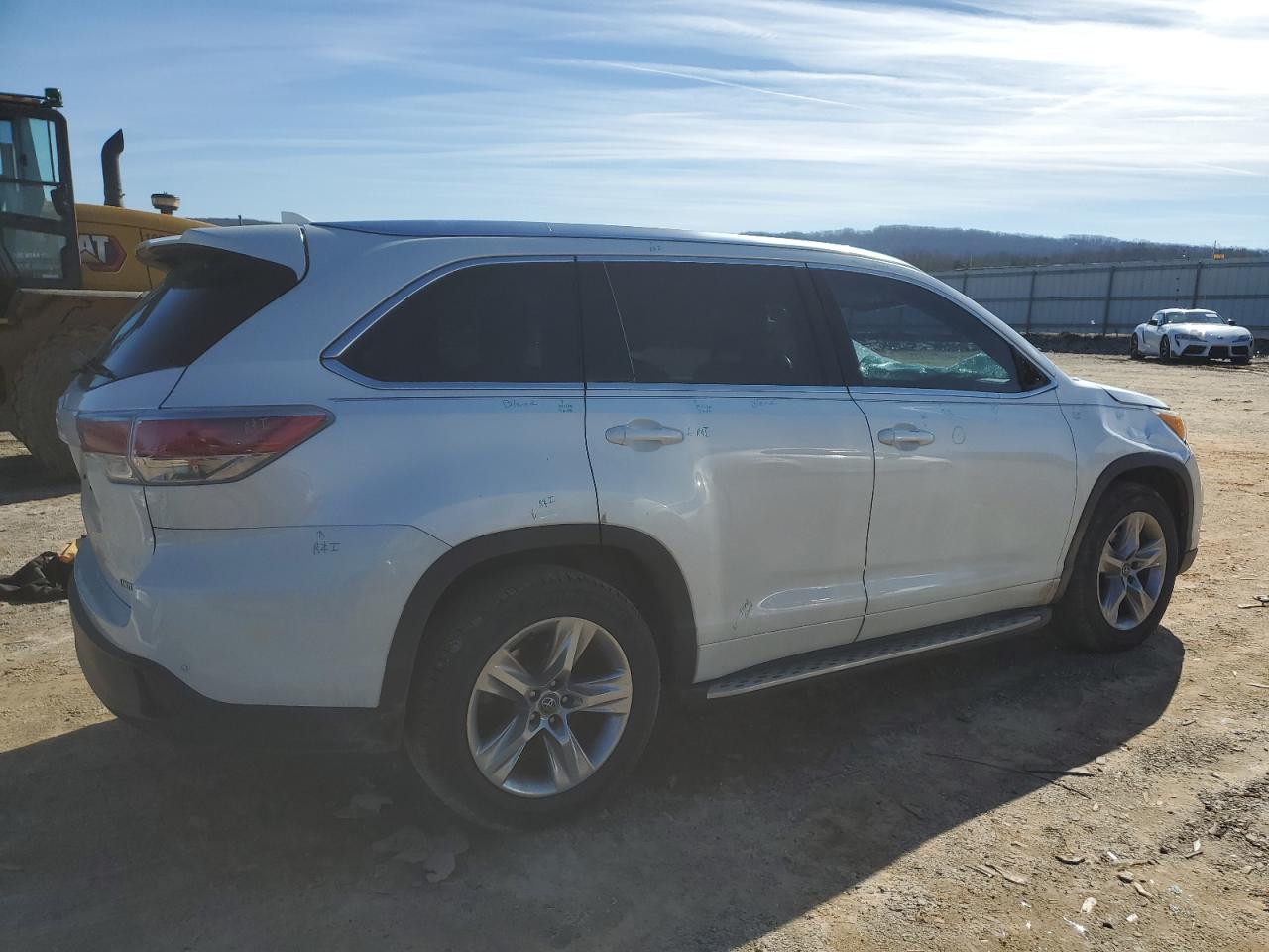 2016 Toyota Highlander - Image 3