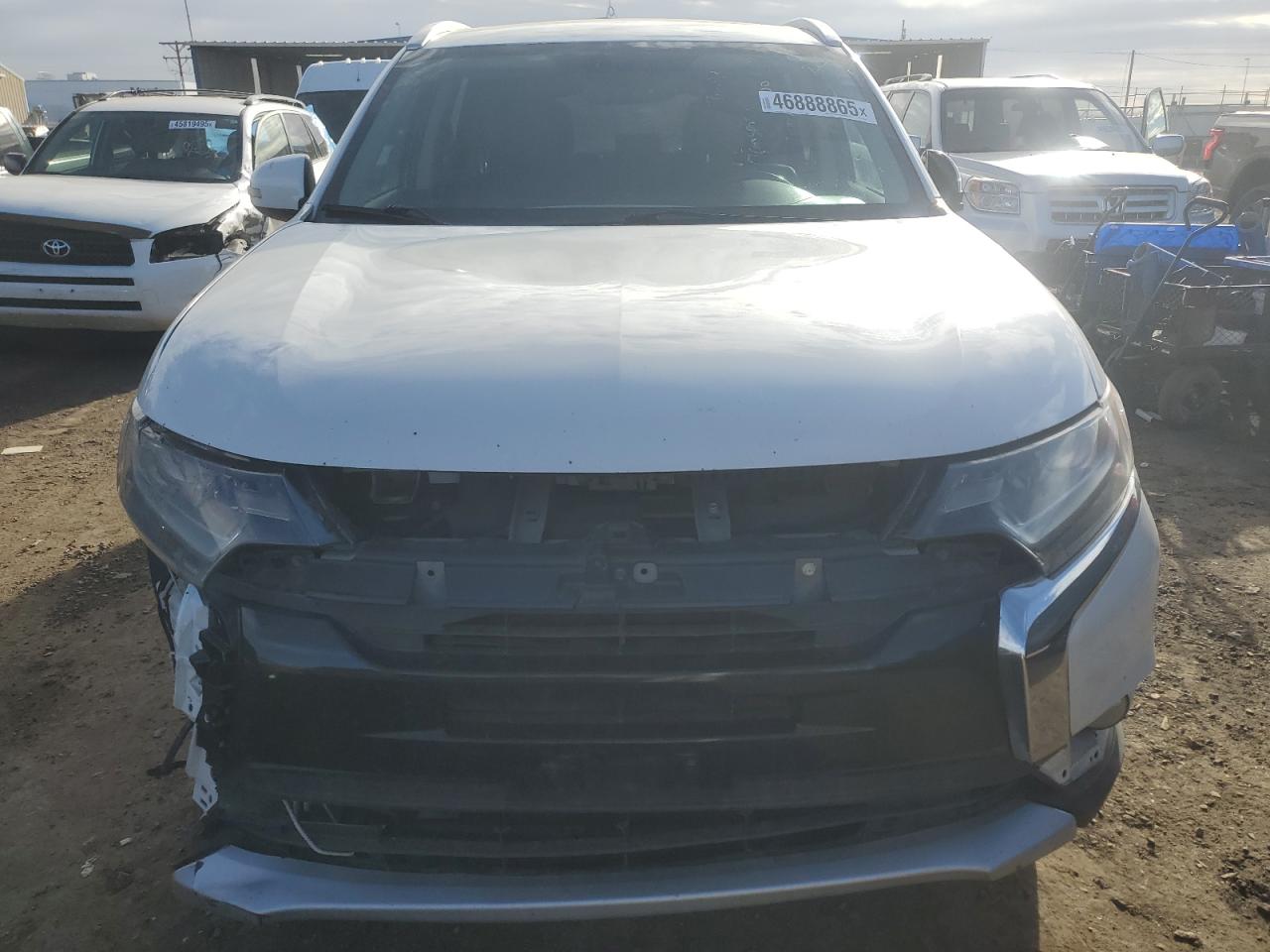 2017 Mitsubishi Outlander - Image 5