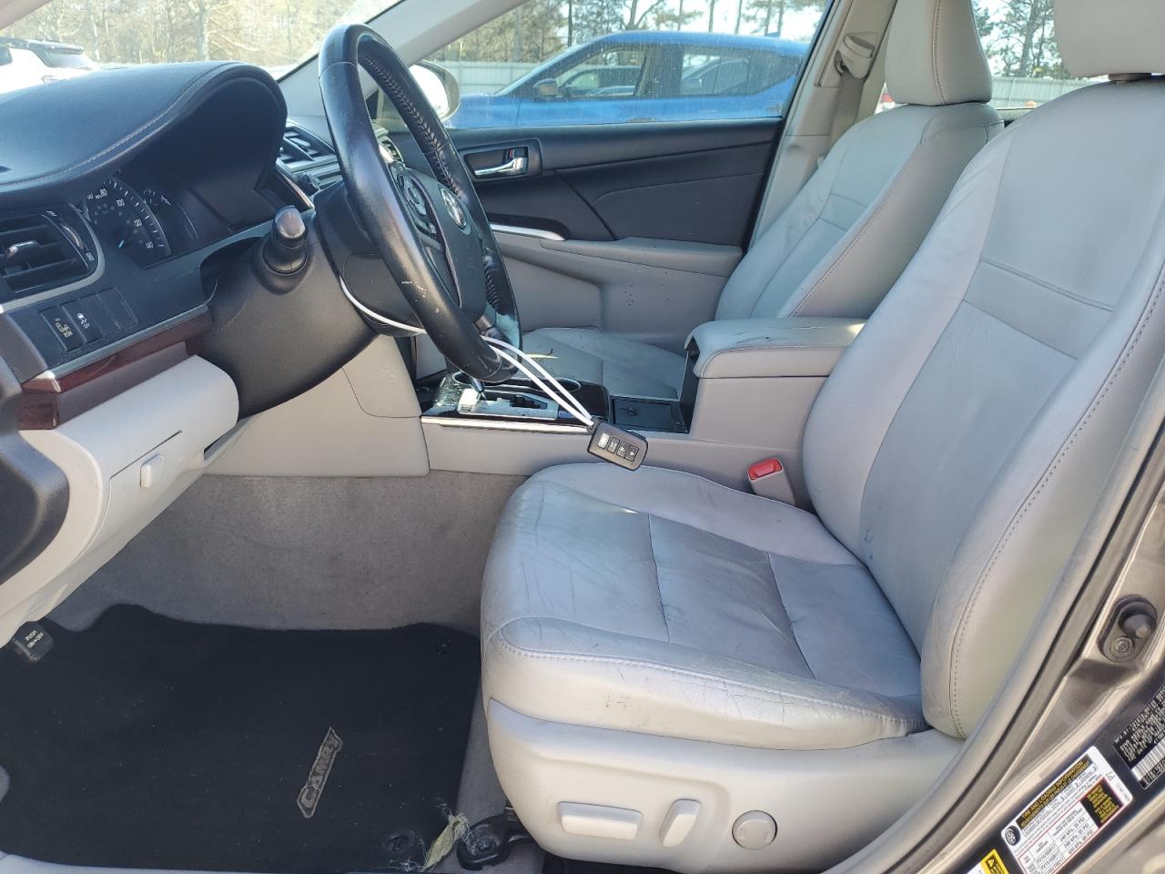 2014 Toyota Camry - Image 7