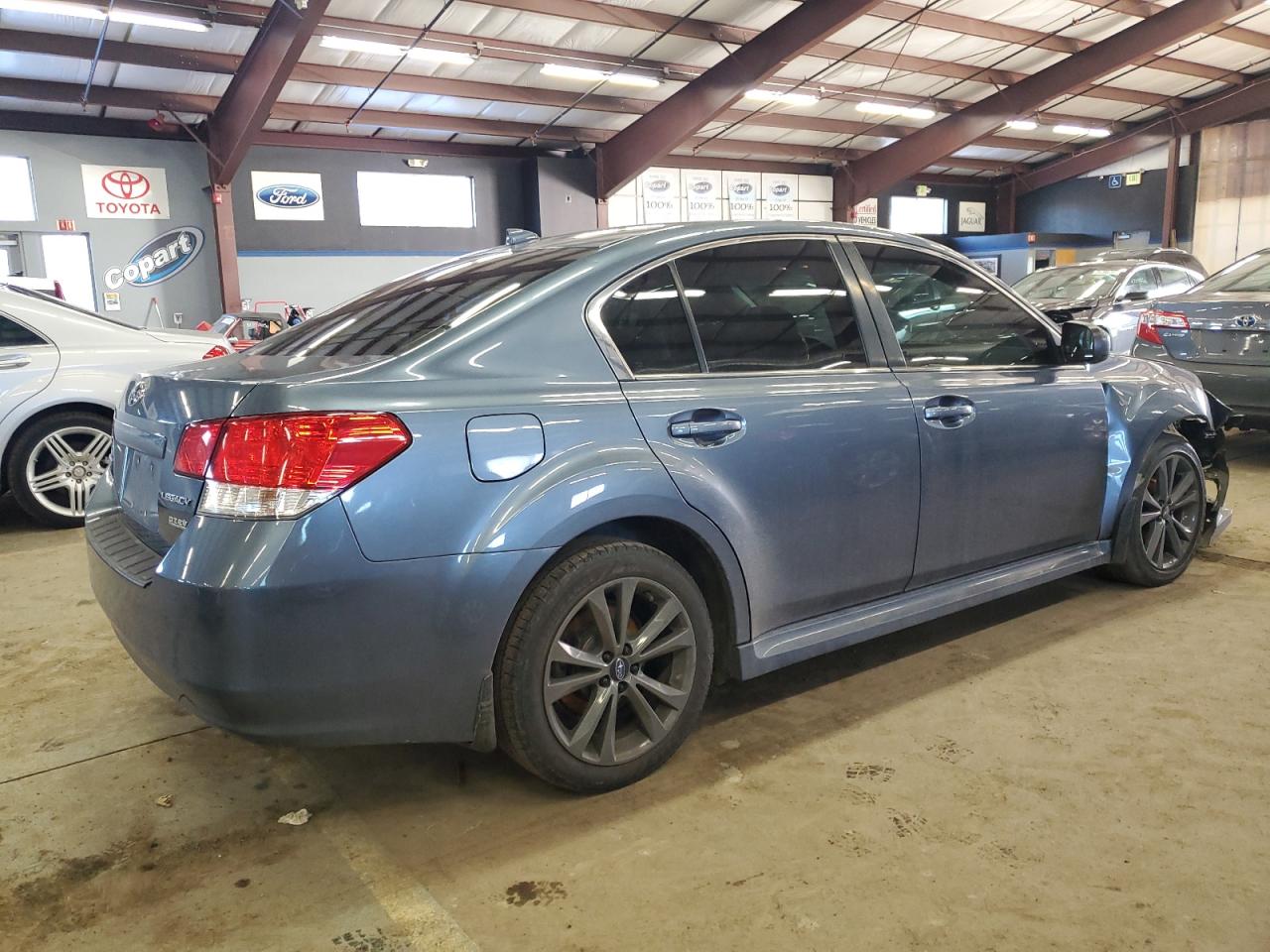 2014 Subaru Legacy - Image 3