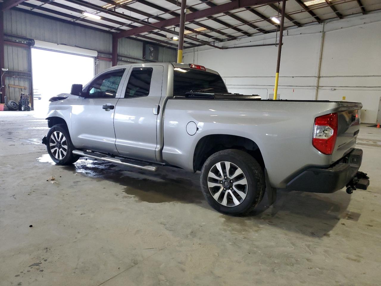 2015 Toyota Tundra - Image 2