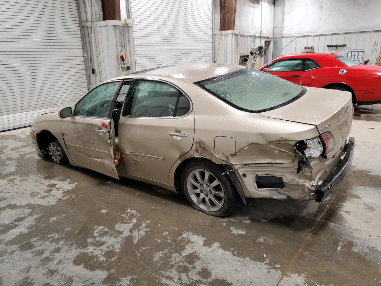 2002 Lexus ES - Image 2