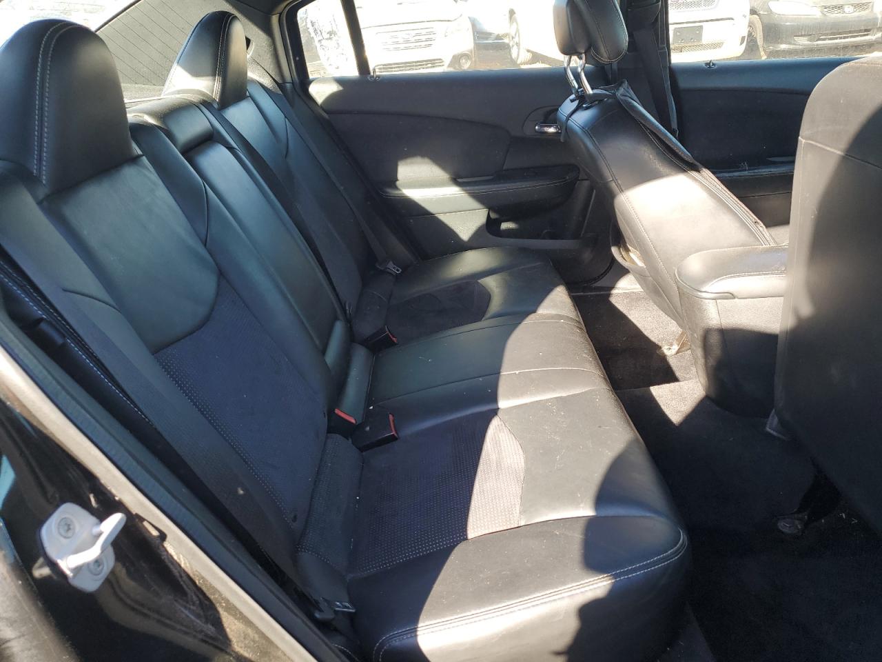 2012 Chrysler 200 - Image 11