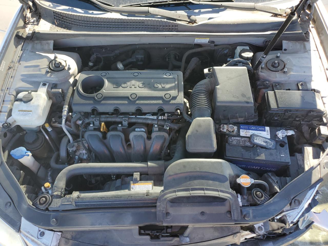 2009 Hyundai Sonata - Image 11
