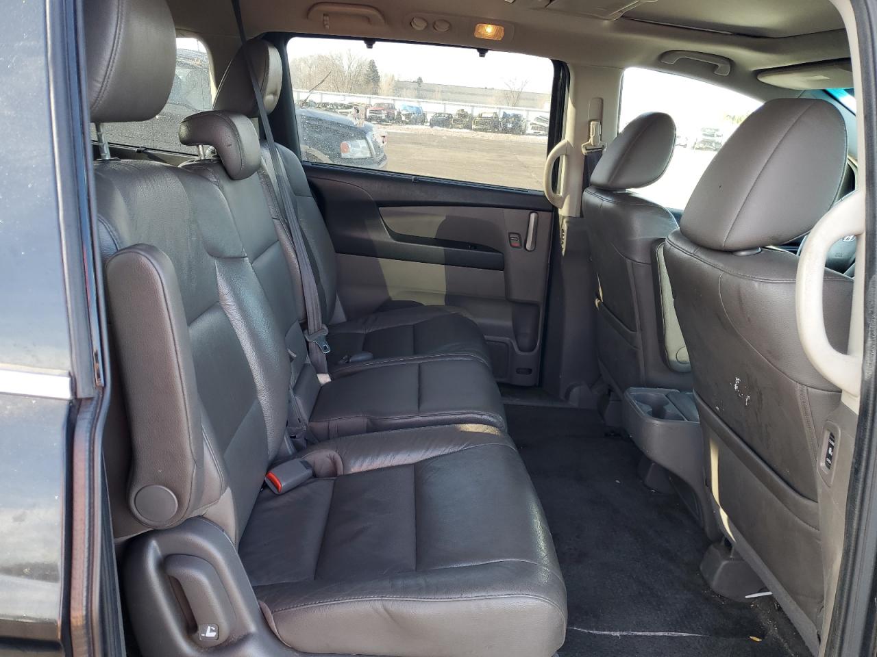 2012 Honda Odyssey - Image 12
