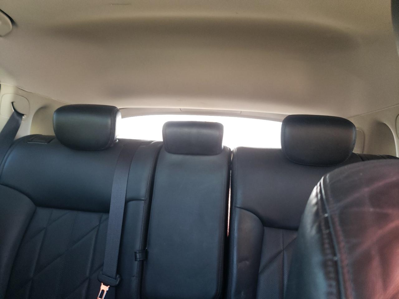 2010 Infiniti FX - Image 10