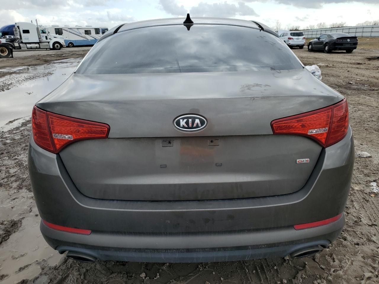 2011 Kia Optima - Image 6