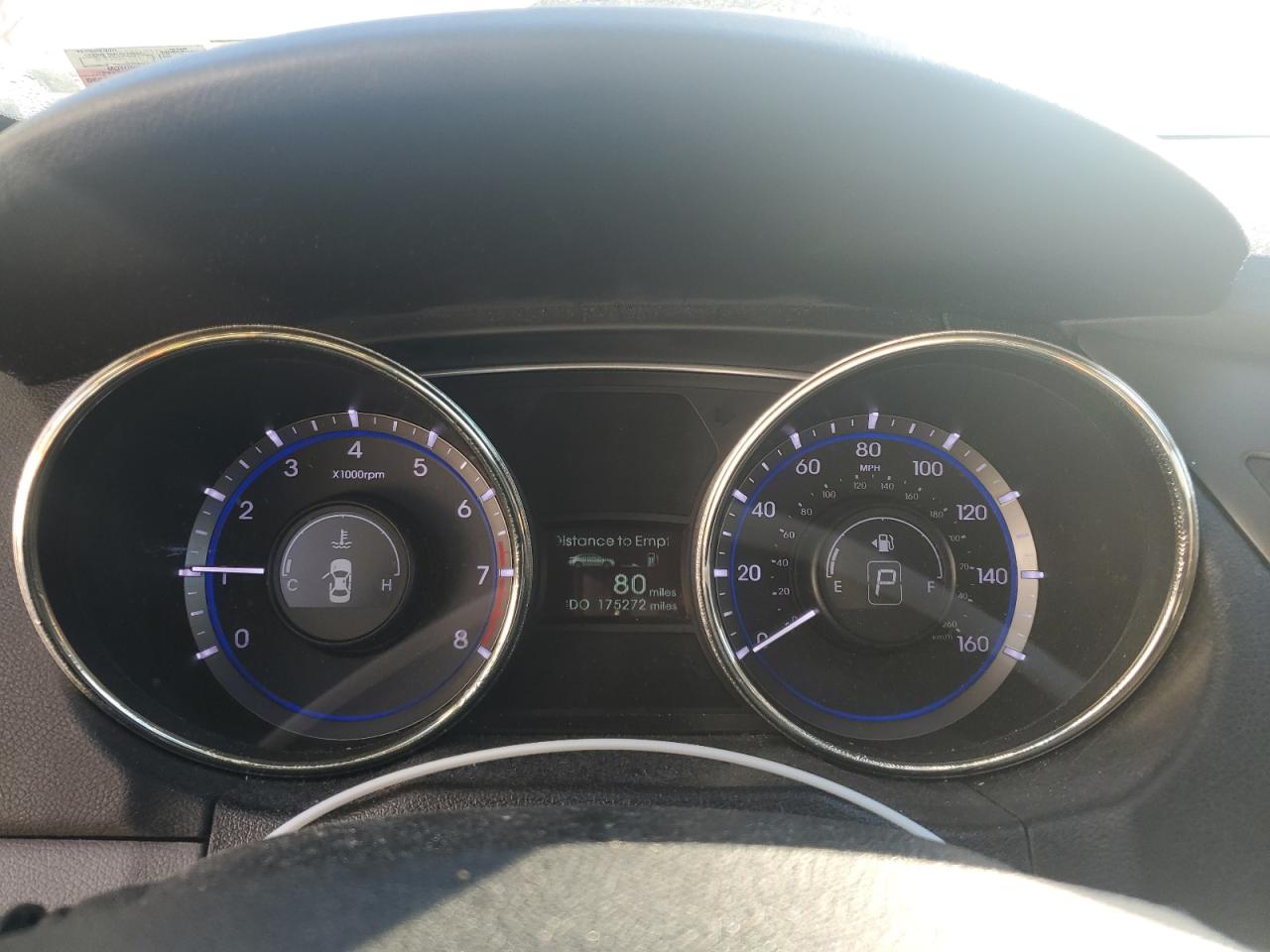 2011 Hyundai Sonata - Image 9