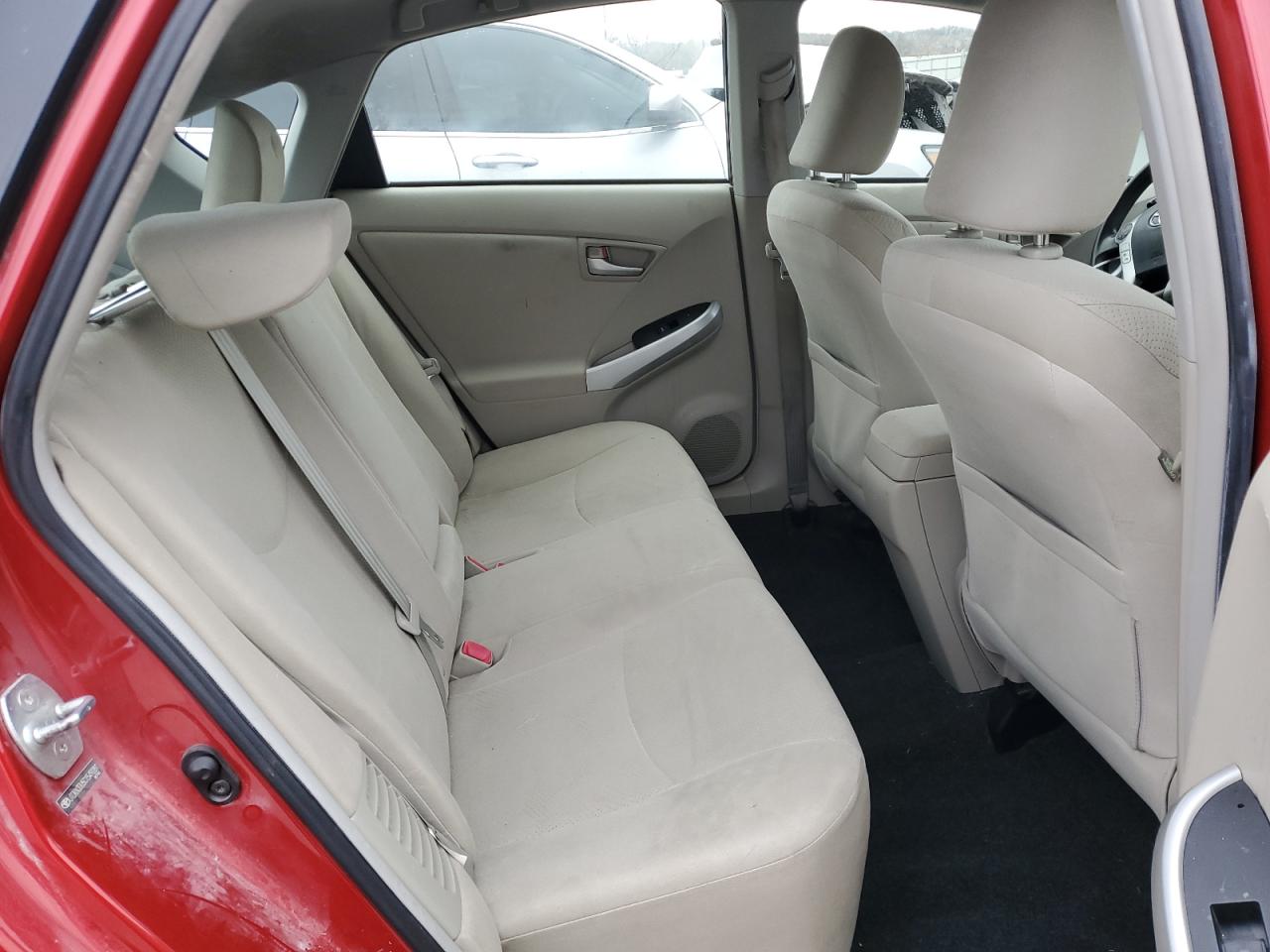 2012 Toyota Prius - Image 11