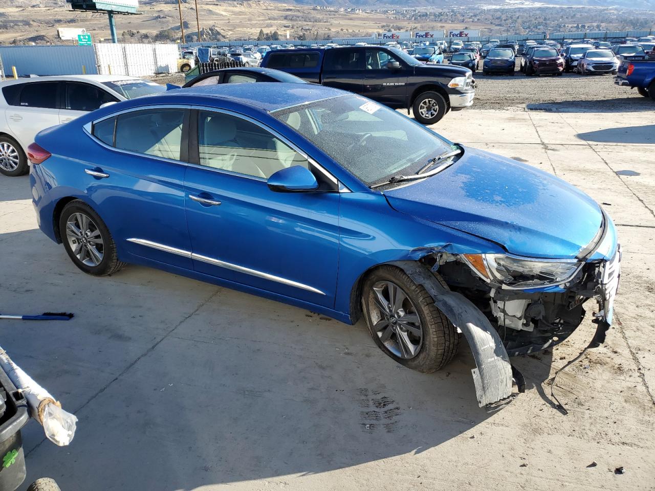2017 Hyundai Elantra - Image 4