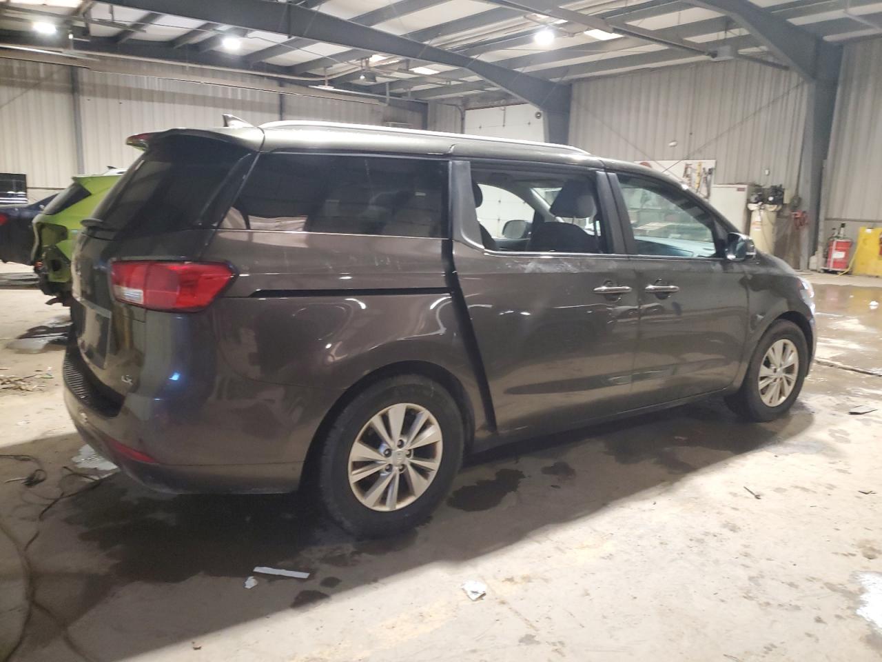 2016 Kia Sedona - Image 3