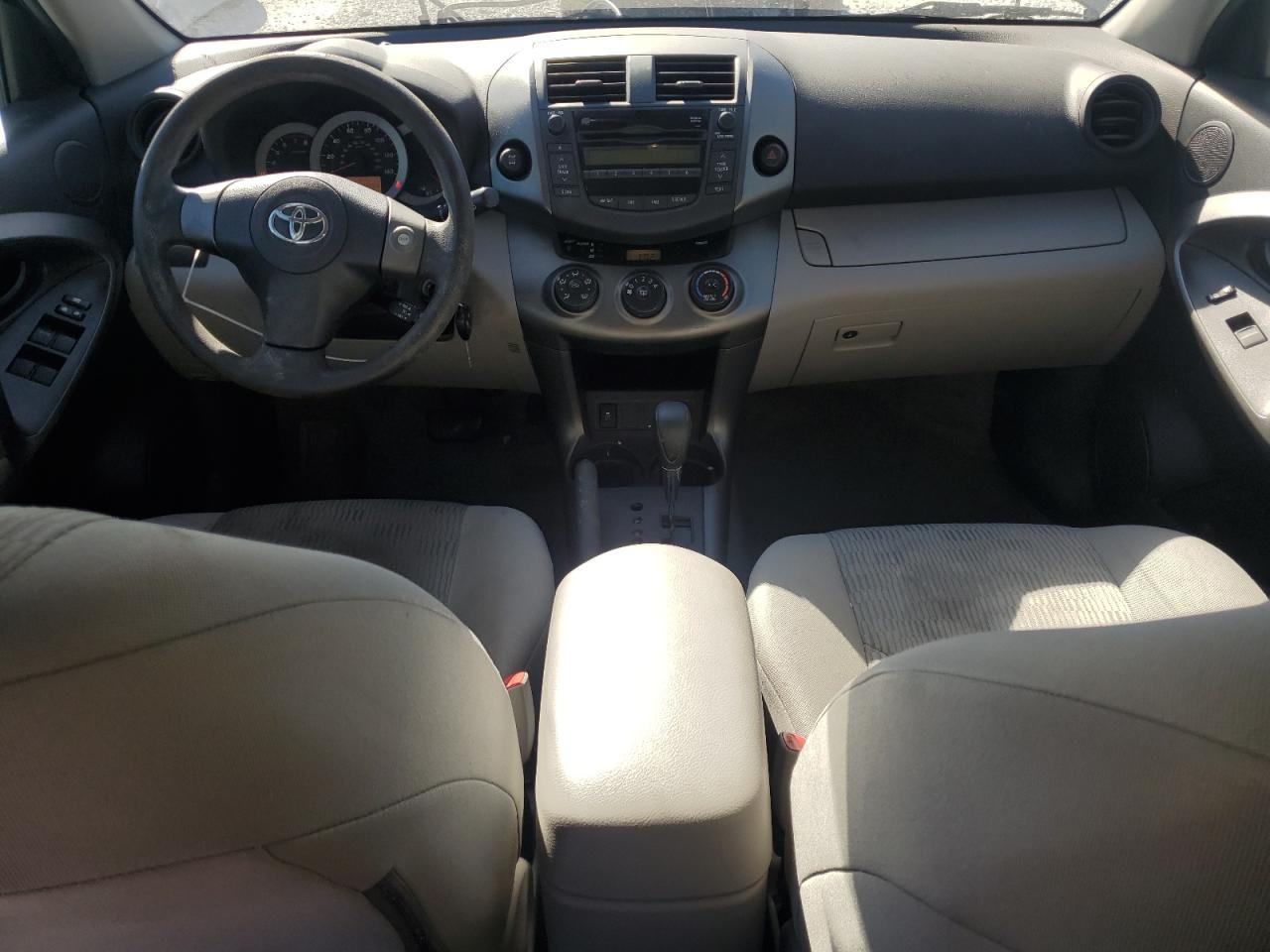 2011 Toyota RAV 4 - Image 8