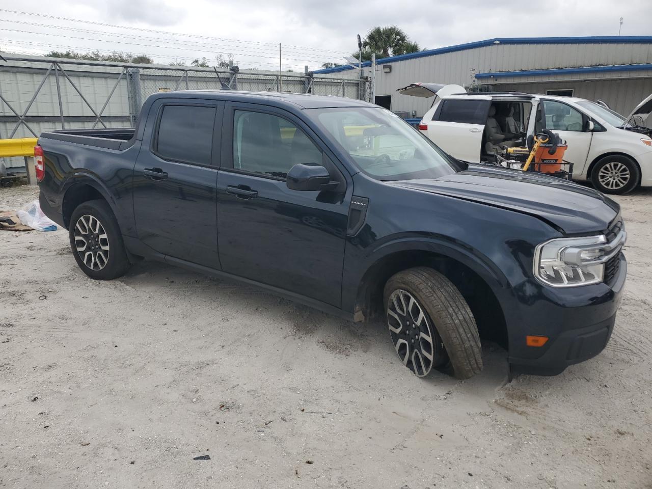 2022 Ford Maverick - Image 4