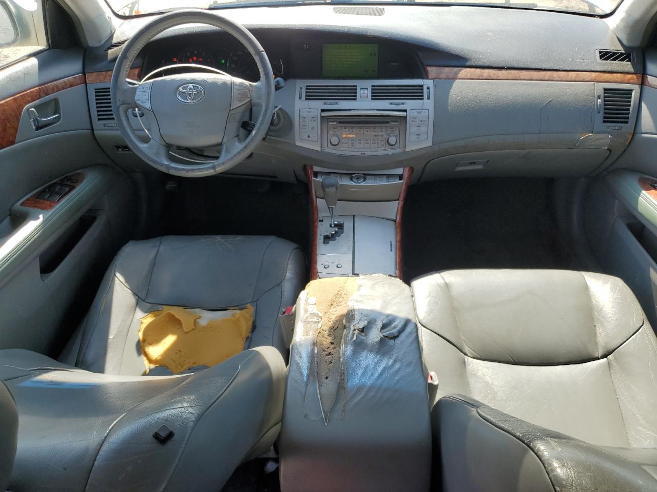2006 Toyota Avalon - Image 8