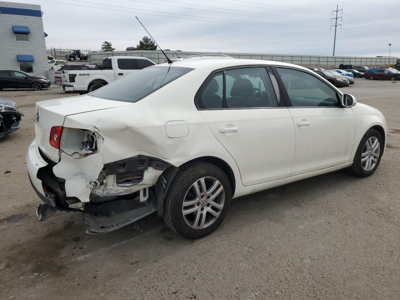 2007 Volkswagen Jetta - Image 3