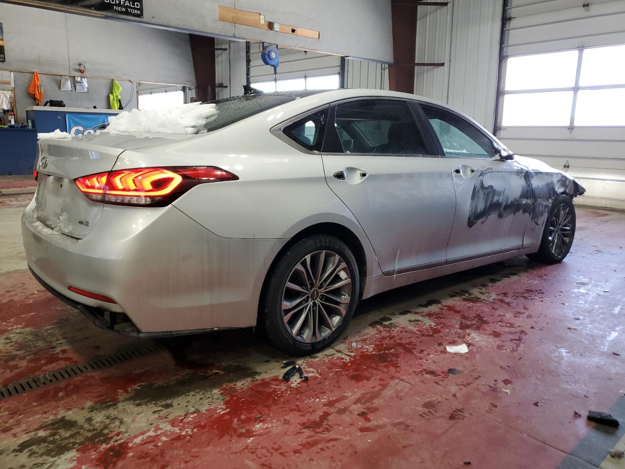 2015 Hyundai Genesis - Image 3