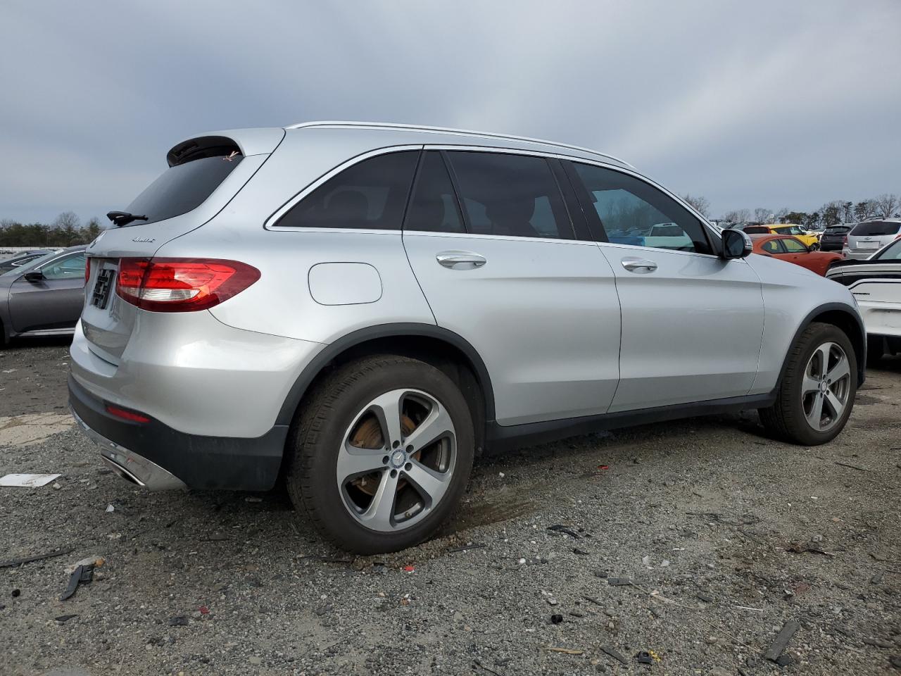 2017 Mercedes-Benz GLC - Image 3