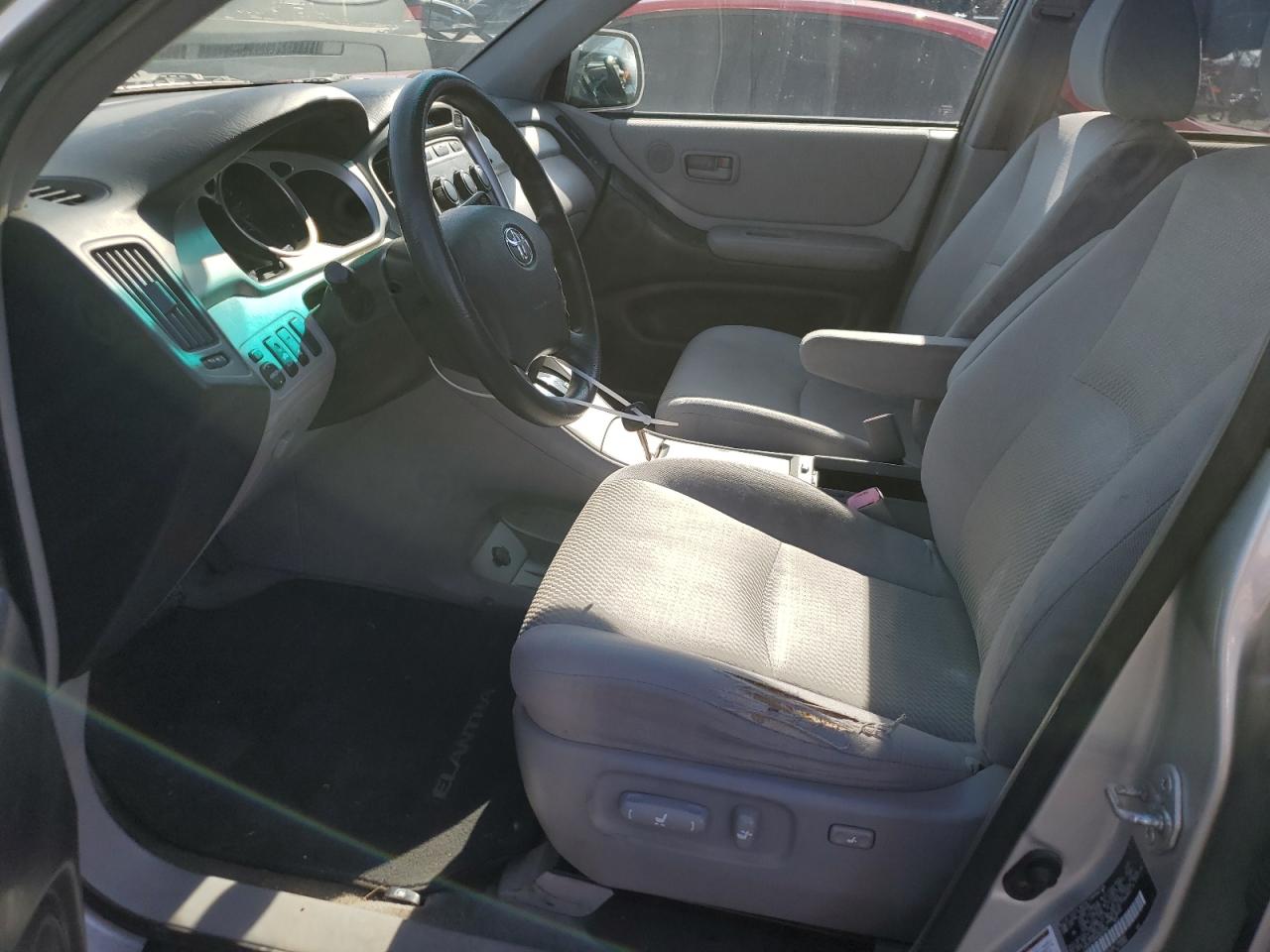 2004 Toyota Highlander - Image 7