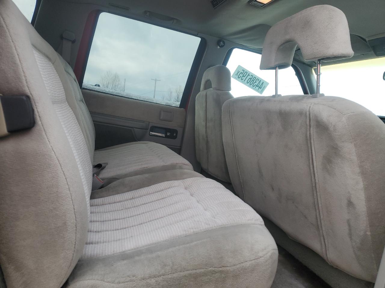 1994 Chevrolet Suburban - Image 11