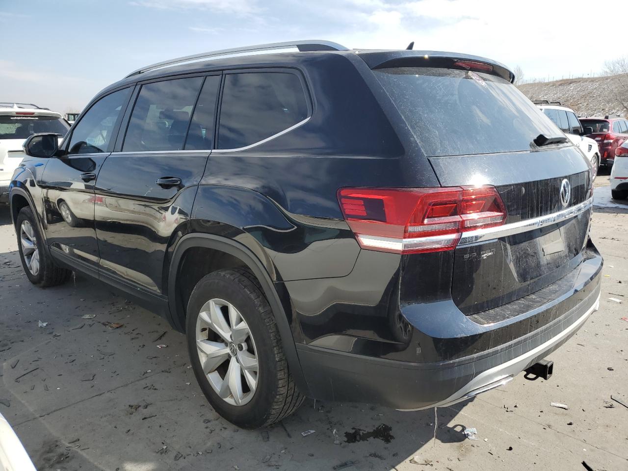 2019 Volkswagen Atlas - Image 2