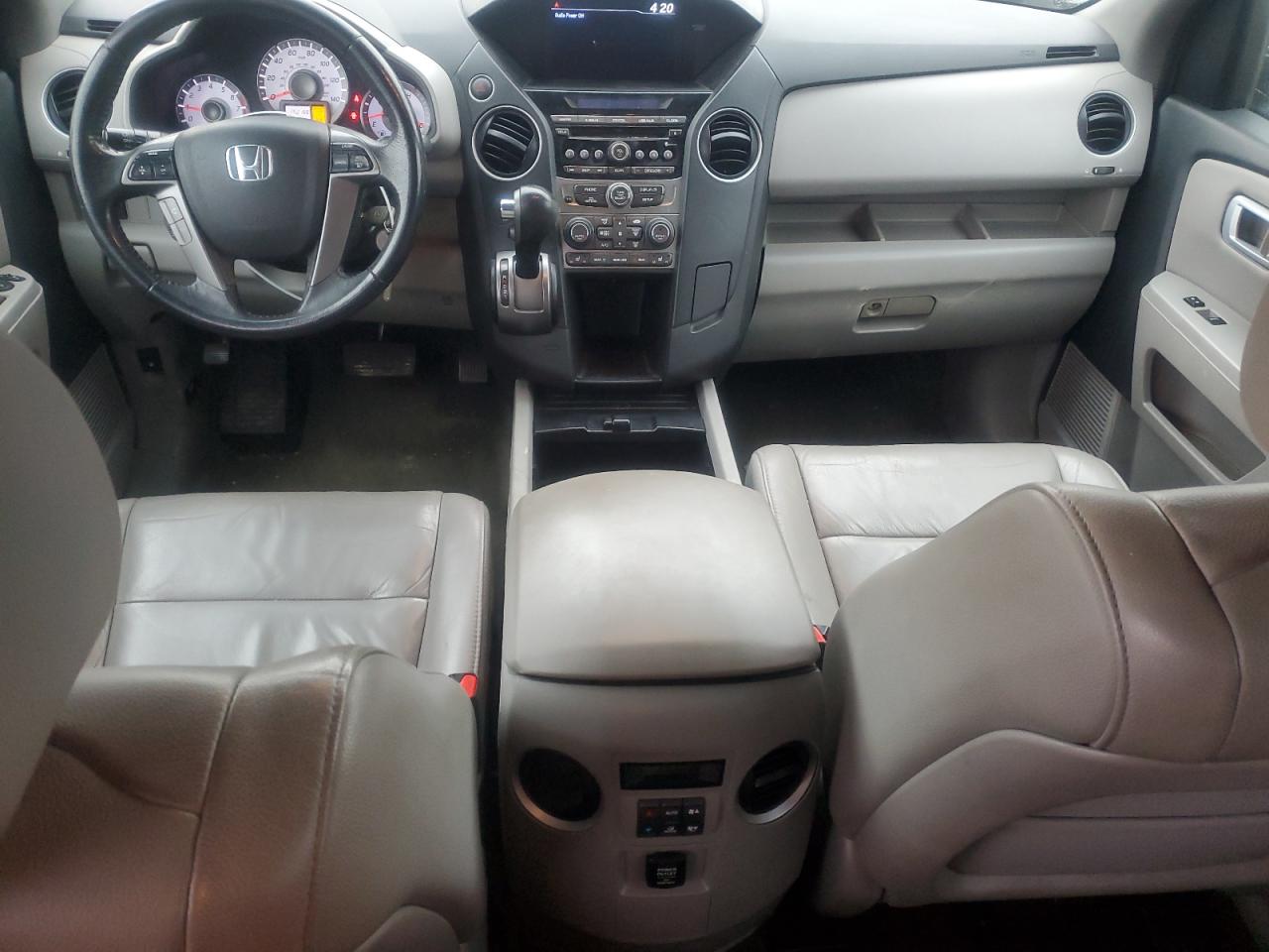 2014 Honda Pilot - Image 8