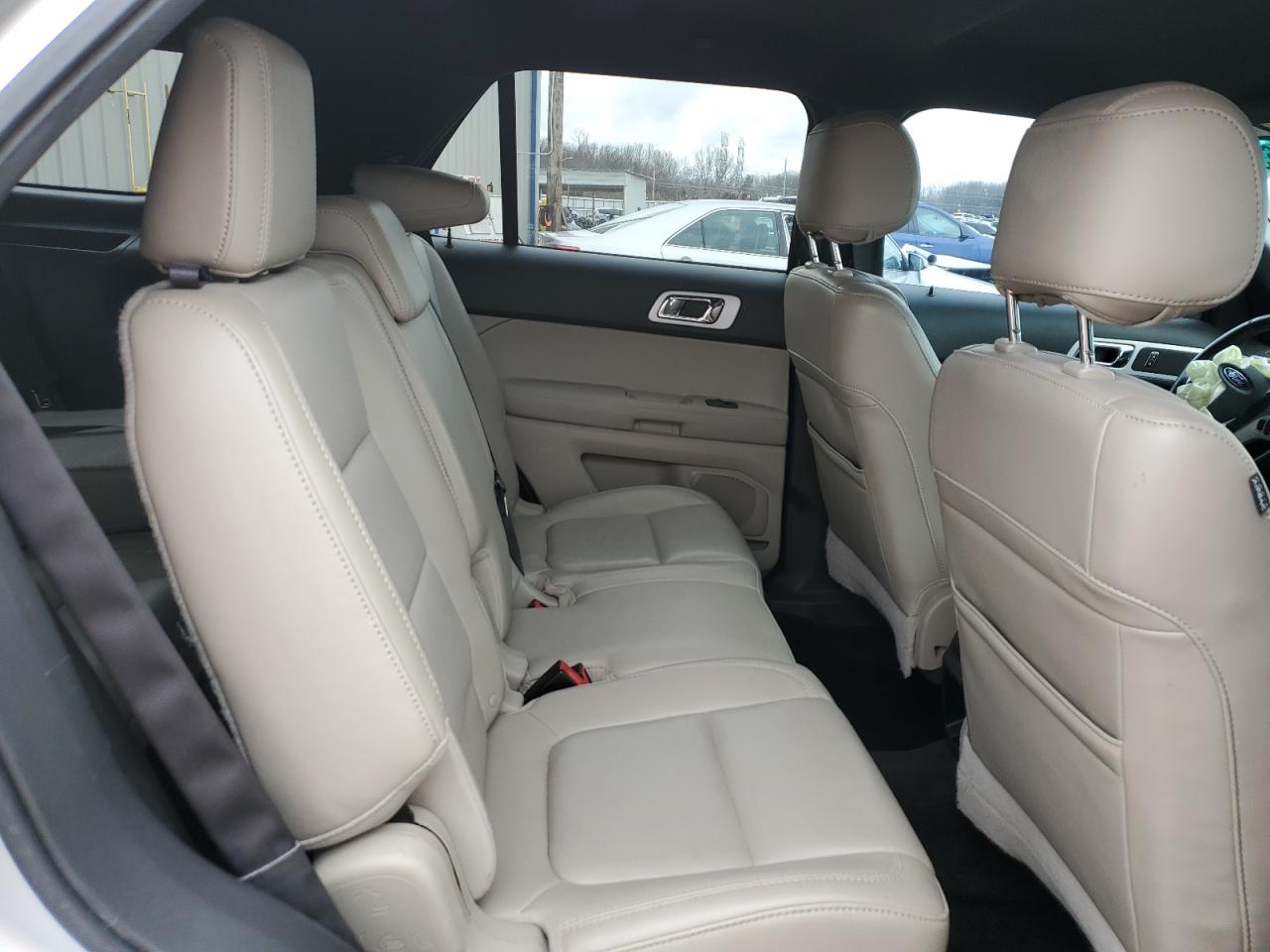 2013 Ford Explorer - Image 11
